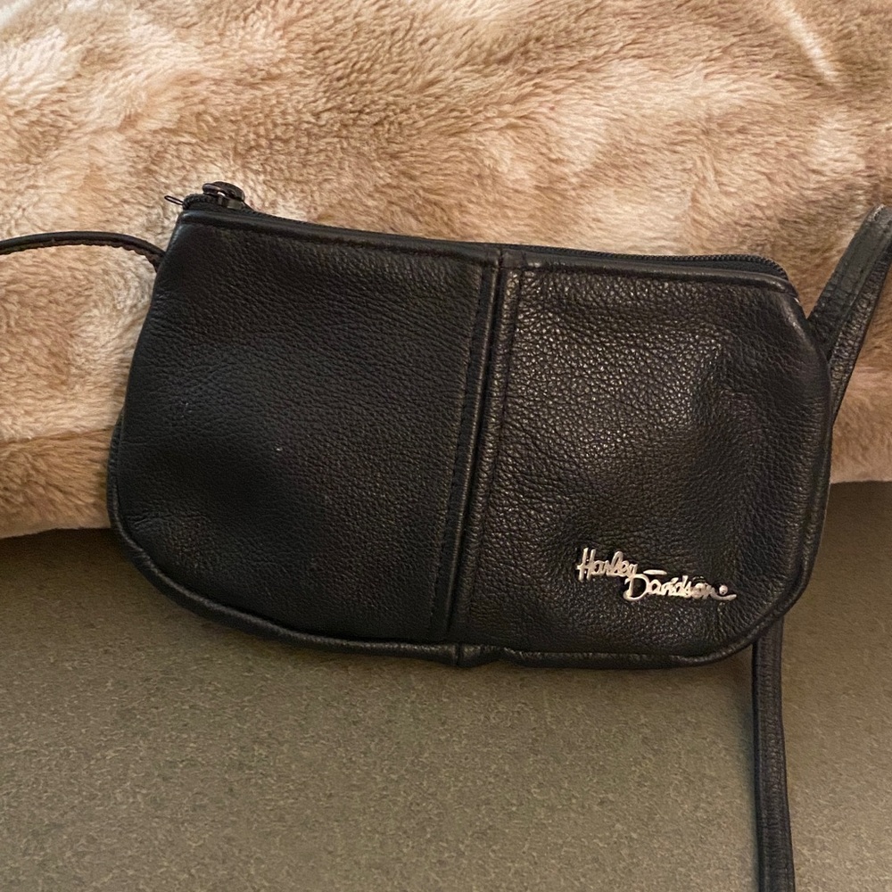 Harley-Davidson Black Pebbled Crossbody Bag